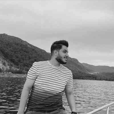 آهنگ این آدم بی ادعا