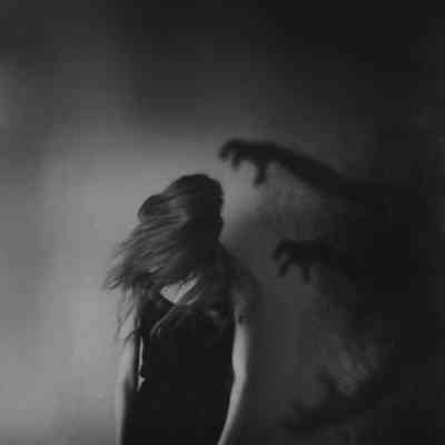 آهنگ چرا بخوریم هی غصه