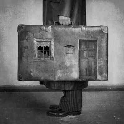 آهنگ دستاش برای من خونه آخره