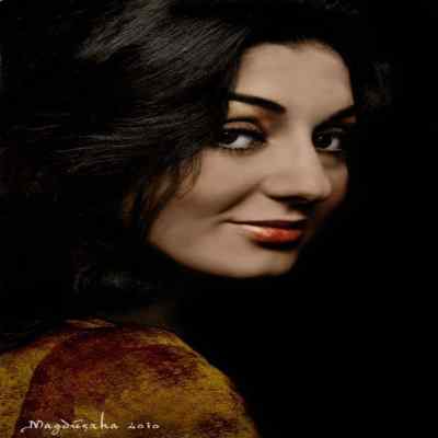 آهنگ اگه حتی فاصله بین ما یک نفسه از گوگوش