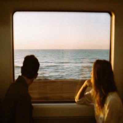 آهنگ بی تو در خلوت شب با صدای زن هوش مصنوعی